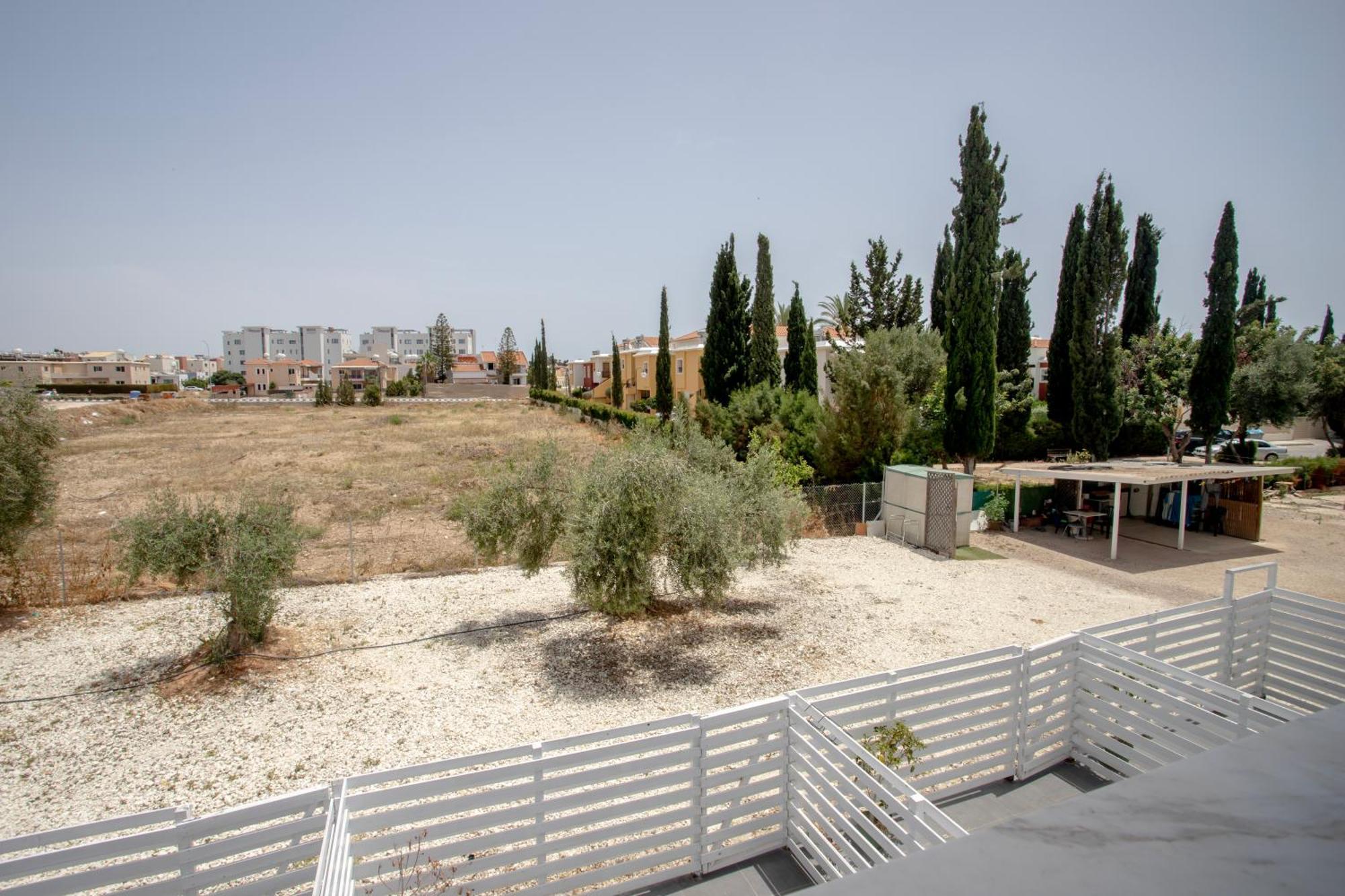 2Bd Garden Apartment Paphos Buitenkant foto